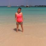 Saunders_beach_in_Nassau_Bahamas